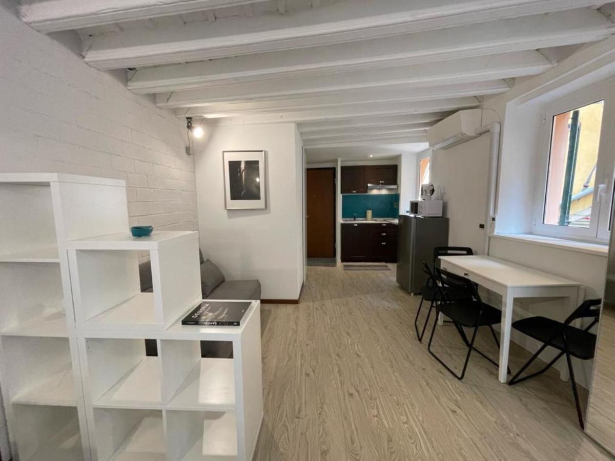 Travi E Grigio Studio Maddalena - Genovainrelax Apartment Ngoại thất bức ảnh